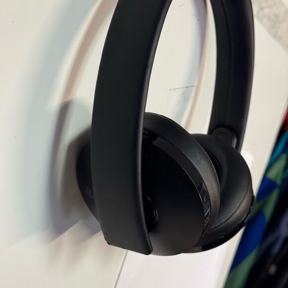 Sony Black On-Ear Headphones by PlayStation great condition - Picture 1 of 6